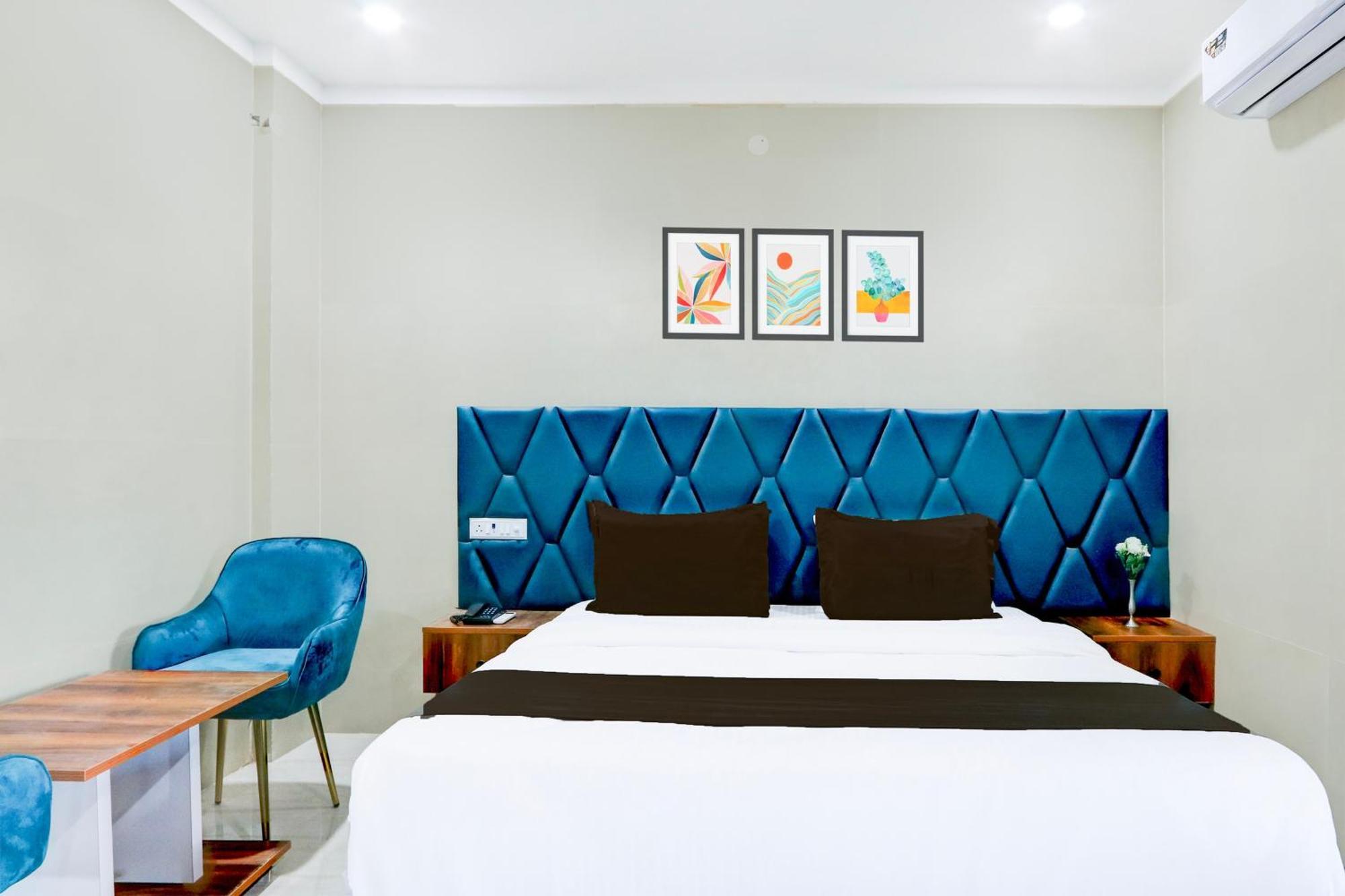 Hotel O Pr Grand Khammam Екстериор снимка