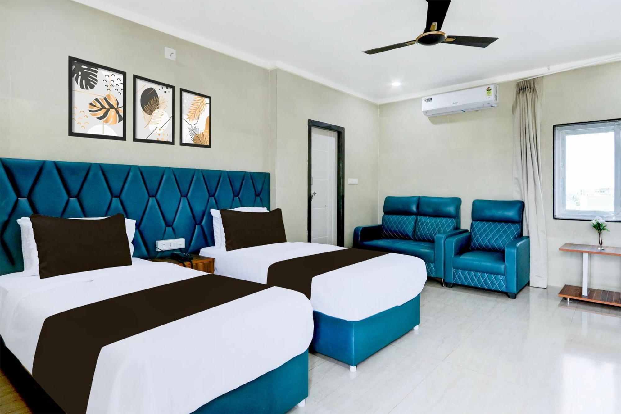 Hotel O Pr Grand Khammam Екстериор снимка