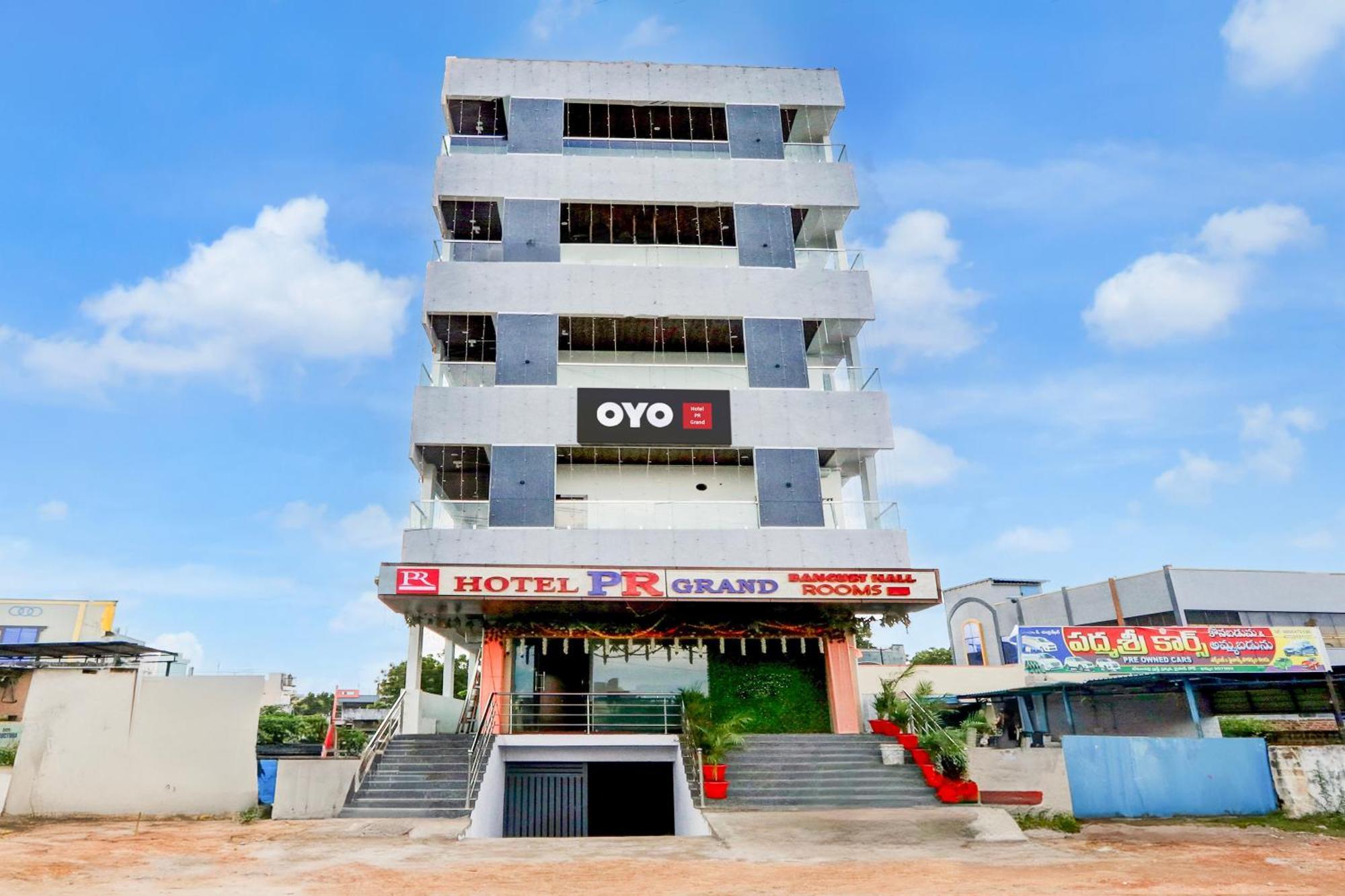 Hotel O Pr Grand Khammam Екстериор снимка